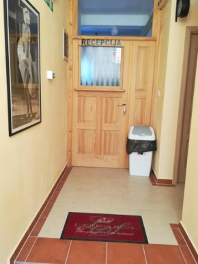 Отель Cinema House Single & Double Rooms  Пула